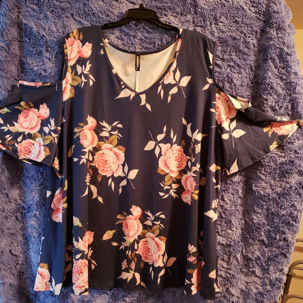 4XL Allegrace Cold shoulder top